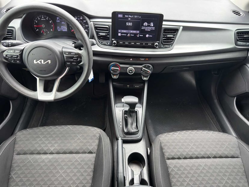 2023 Kia Rio - Image 19