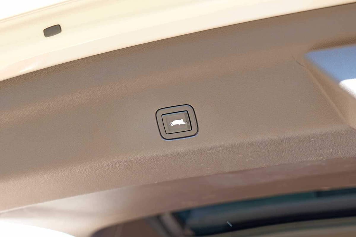 2021 GMC Yukon XL - Image 31