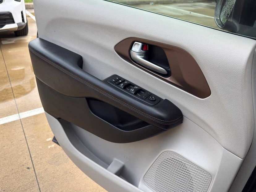 2018 Chrysler Pacifica - Image 22