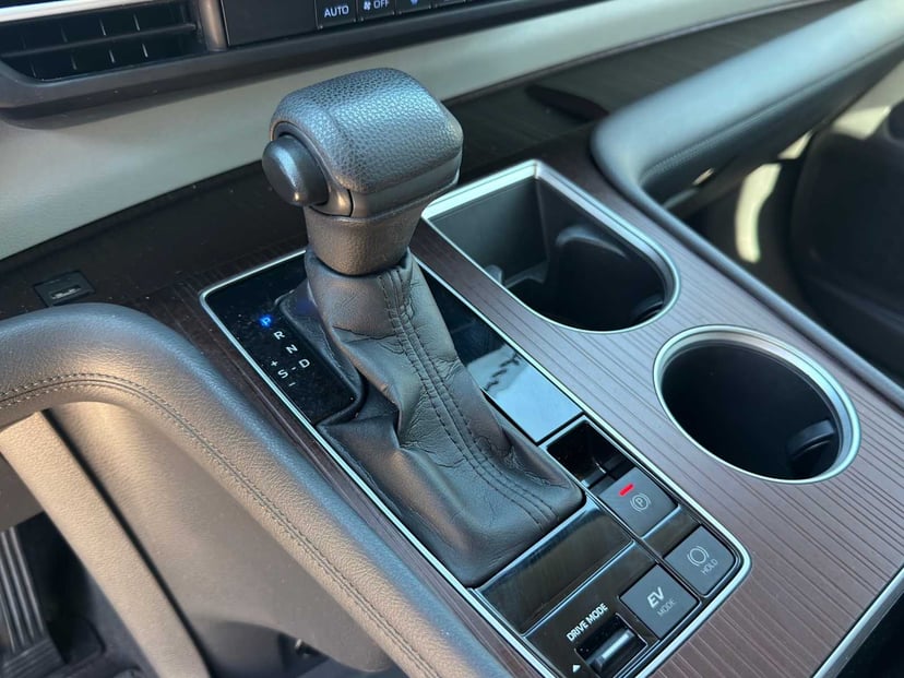 2021 Toyota Sienna - Image 16