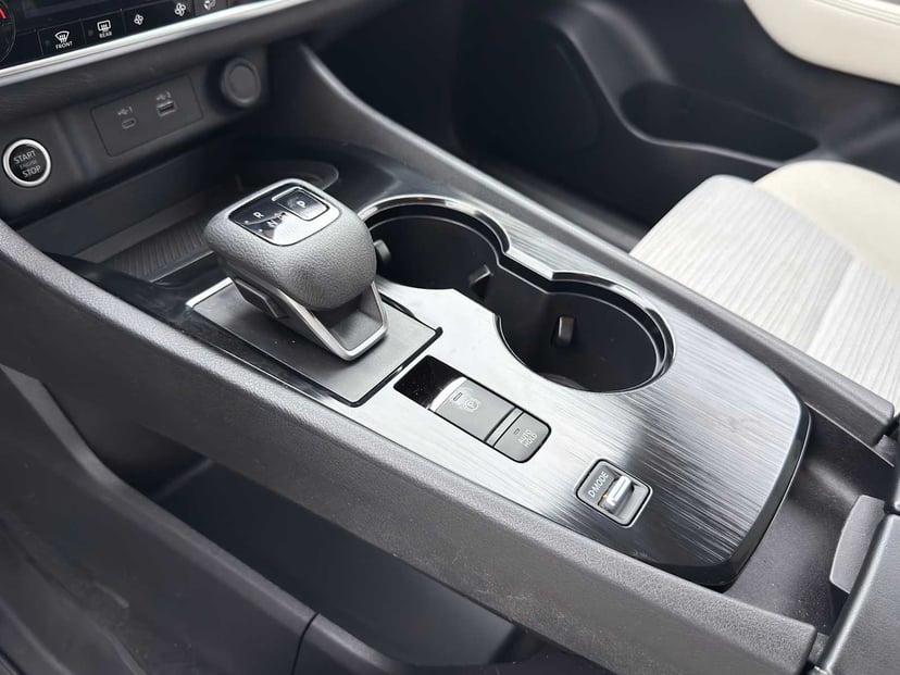 2023 Nissan Rogue - Image 15