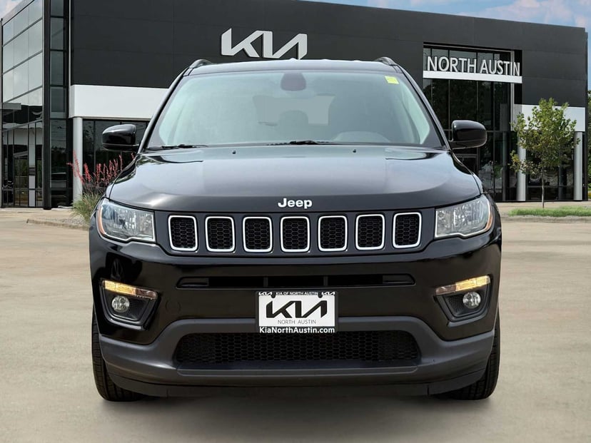 2019 Jeep Compass - Image 2