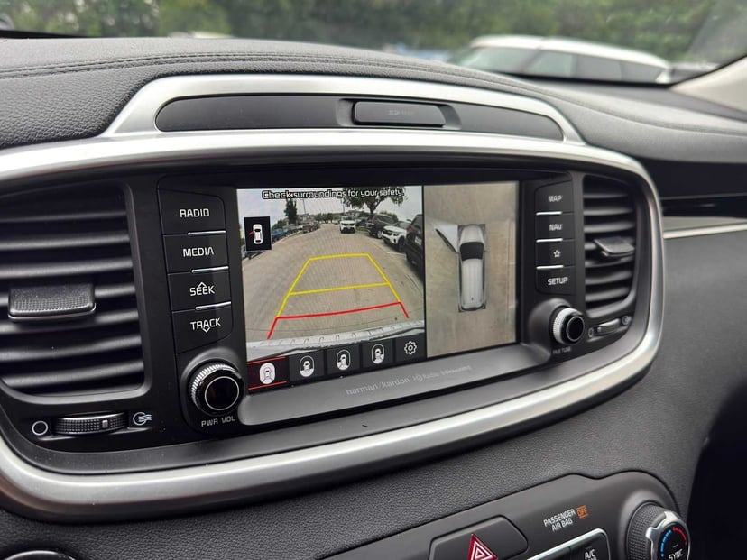 2019 Kia Sorento - Image 13