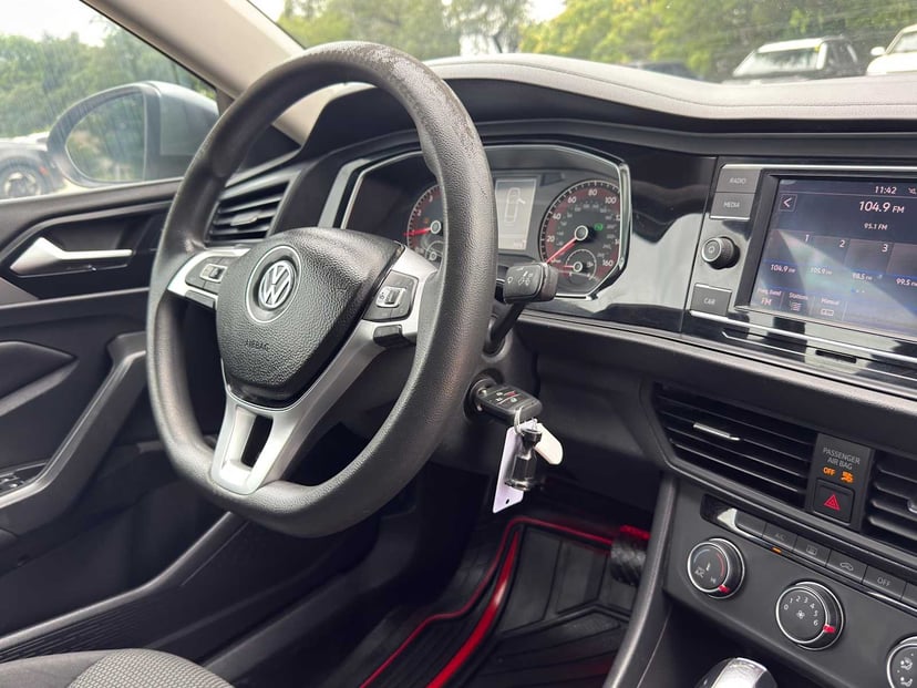 2019 Volkswagen Jetta - Image 34