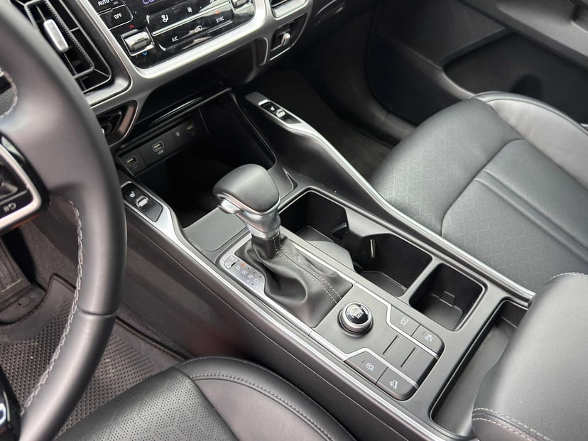 2023 Kia Sorento - Image 11