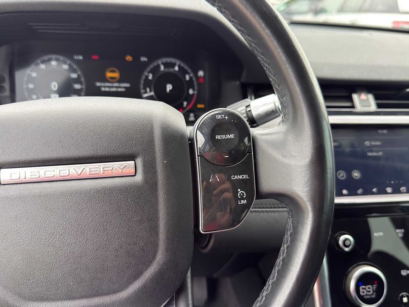 2020 Land Rover Discovery Sport - Image 17