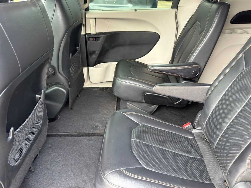 2018 Chrysler Pacifica - Image 27