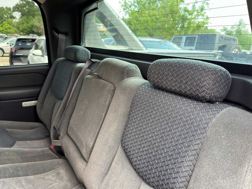 2003 Chevrolet Avalanche 1500 - Image 19