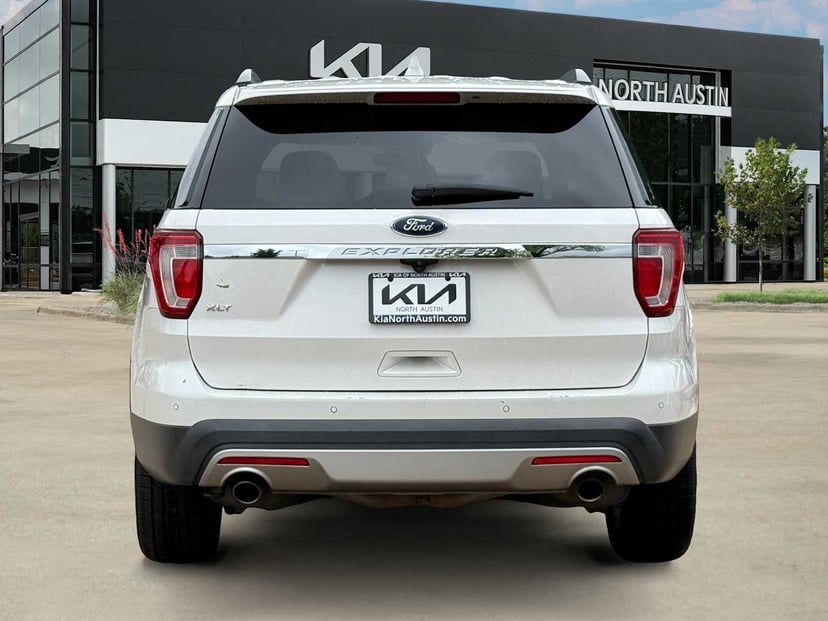2017 Ford Explorer - Image 6