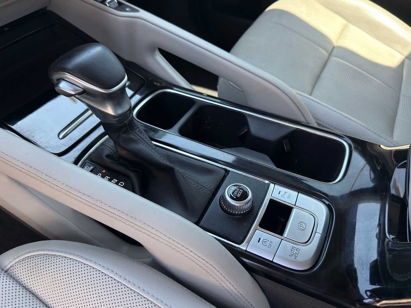 2022 Kia Telluride - Image 11