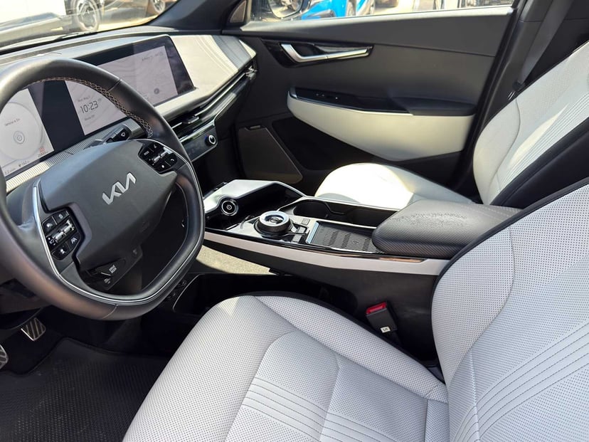 2024 Kia EV6 - Image 11