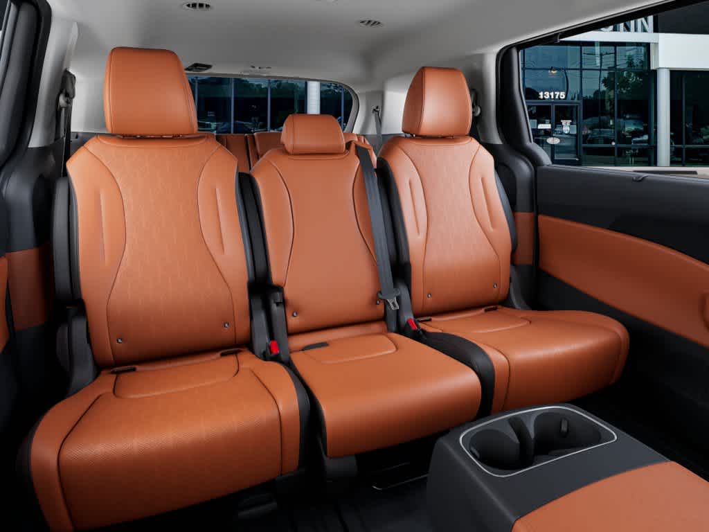 2026 Kia Carnival Hybrid - Image 16