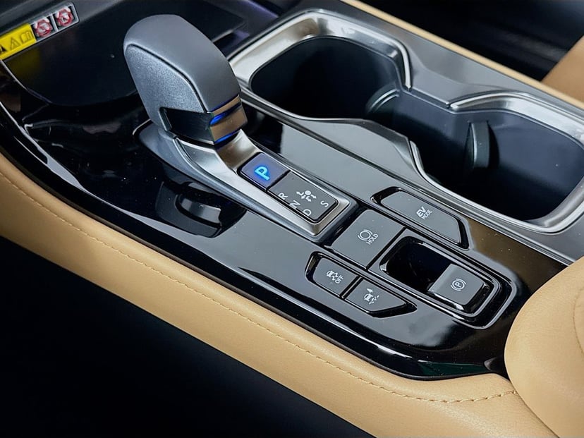 2026 LEXUS NX HYBRID - Image 15