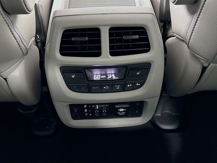 2017 Honda Pilot - Image 27