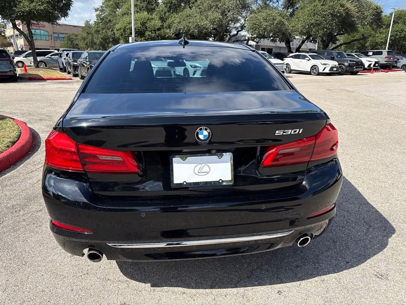 2020 BMW 530i - Image 3