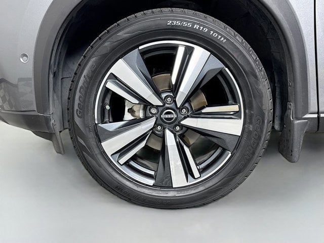 2023 Nissan Rogue - Image 32