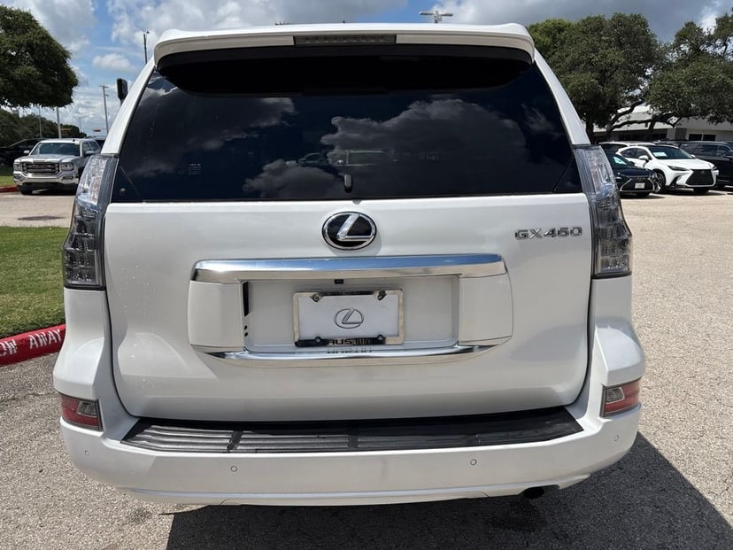 2023 LEXUS GX 460 - Image 3
