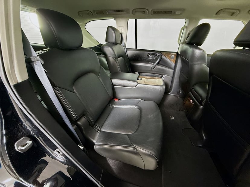 2015 INFINITI QX80 - Image 28