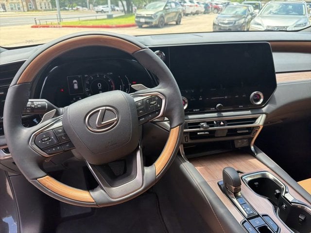 2024 LEXUS RX 350 - Image 11