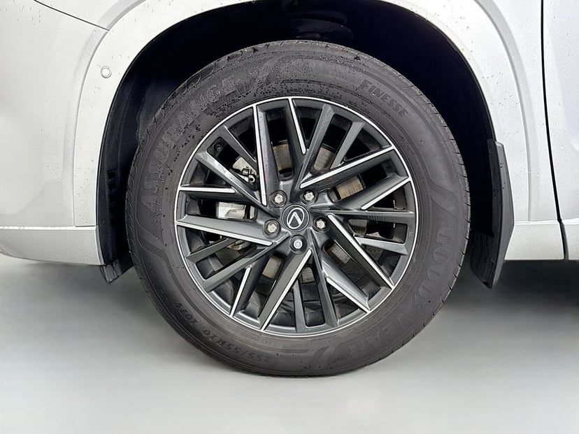 2025 LEXUS TX 350 - Image 33