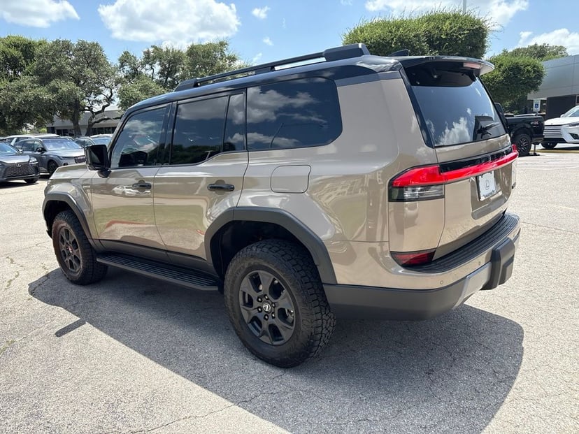 2026 LEXUS GX 550 - Image 2