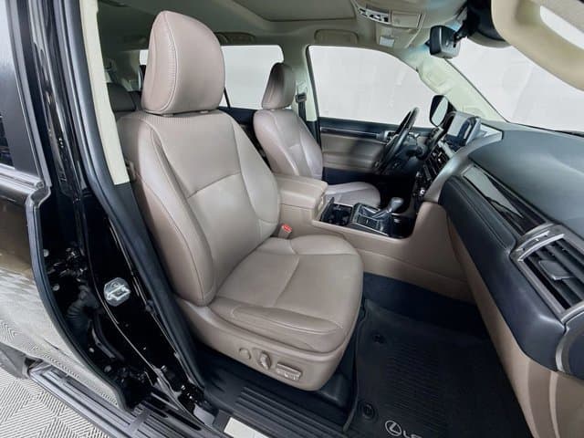 2023 LEXUS GX 460 - Image 30