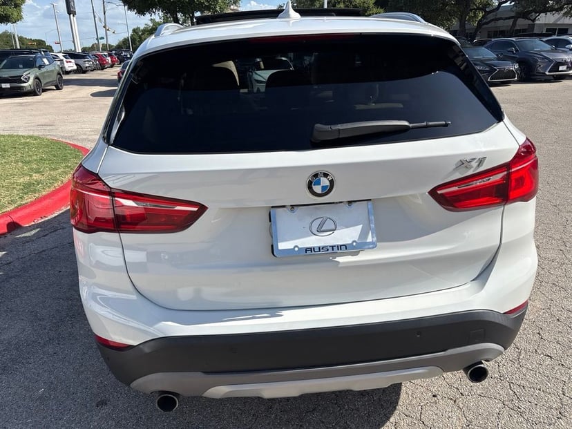 2017 BMW X1 - Image 3