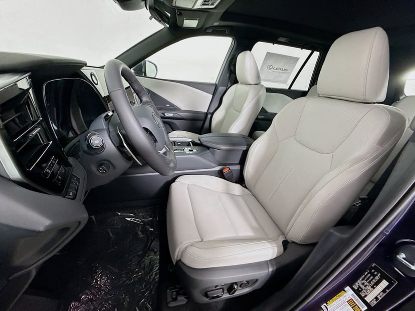 2026 LEXUS TX - Image 16
