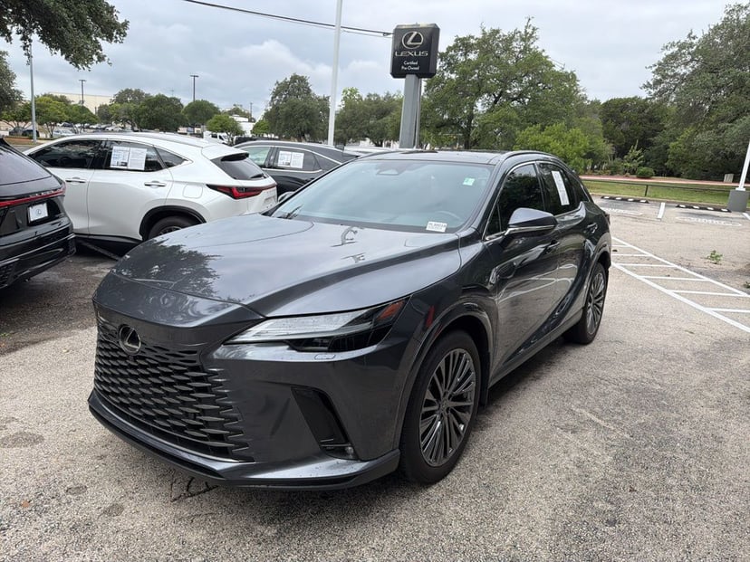 2025 LEXUS RX 450h+ - Image 10
