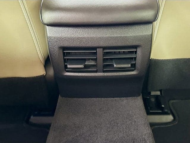 2018 LEXUS IS 300 - Image 27