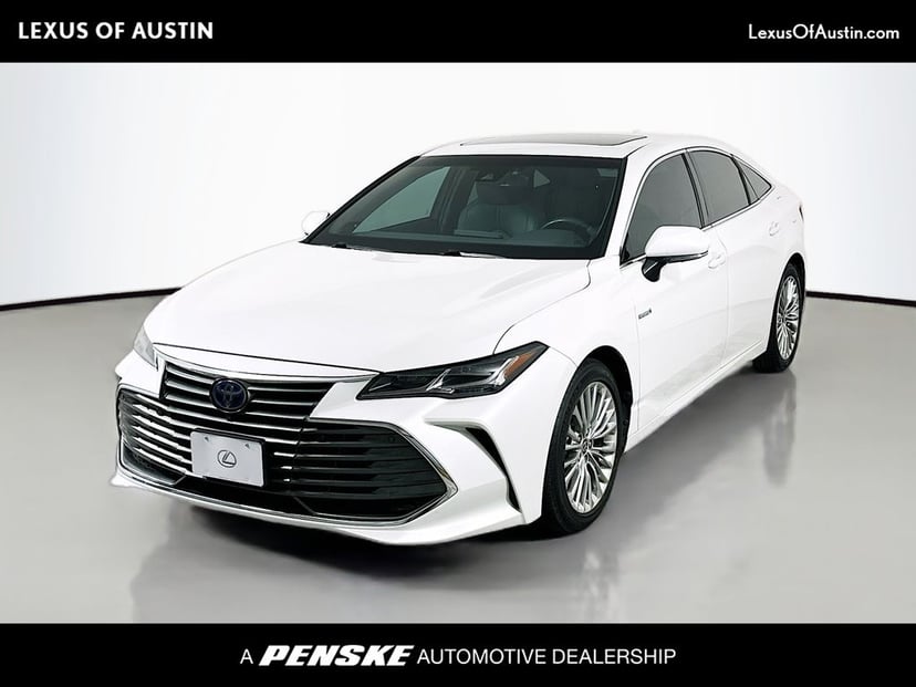 2020 Toyota Avalon Hybrid - Image 2