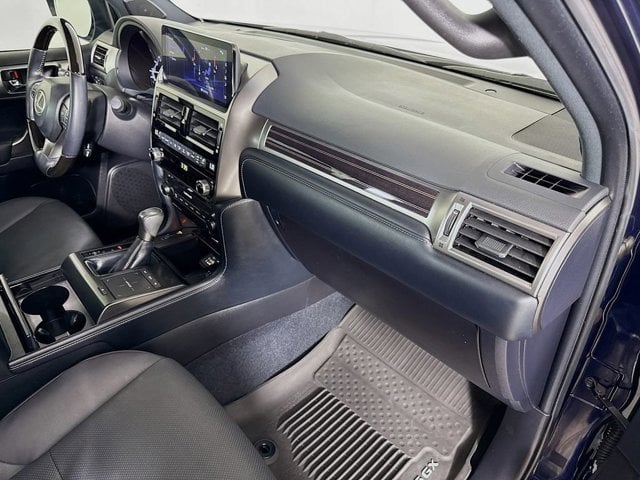 2023 LEXUS GX 460 - Image 31