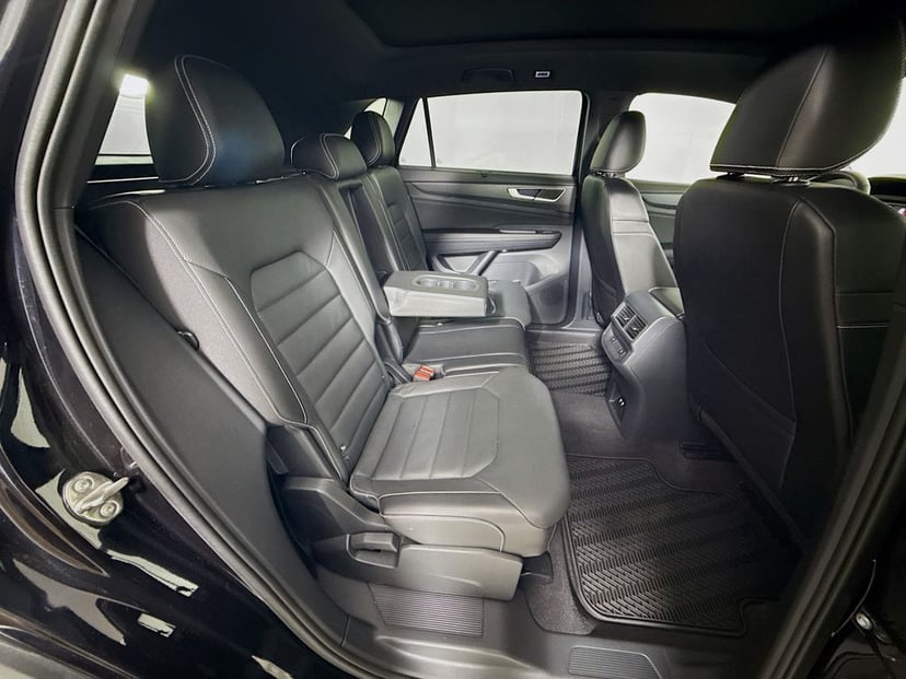 2024 Volkswagen Atlas Cross Sport - Image 28