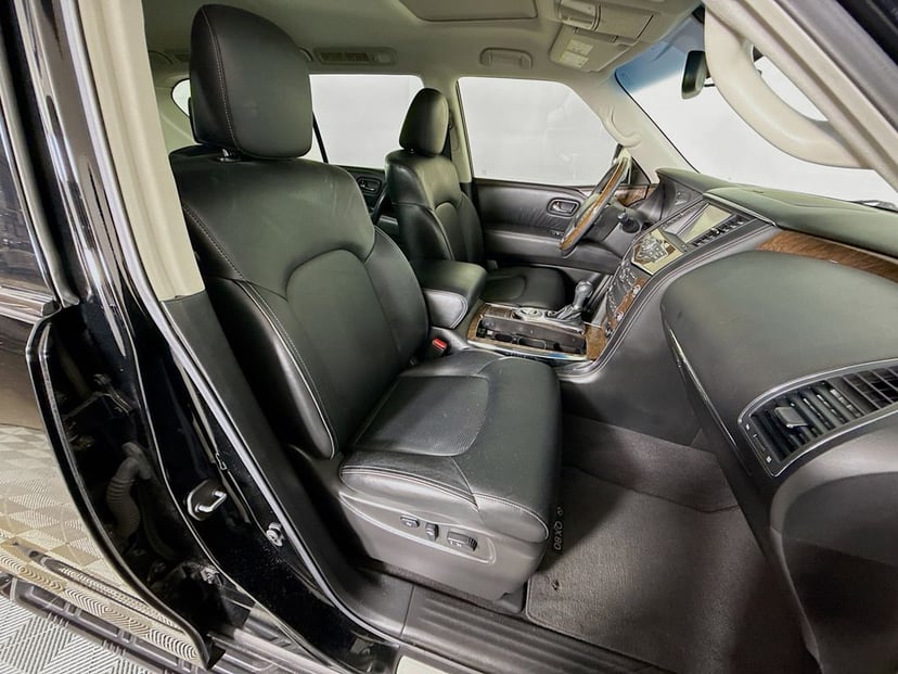 2015 INFINITI QX80 - Image 29