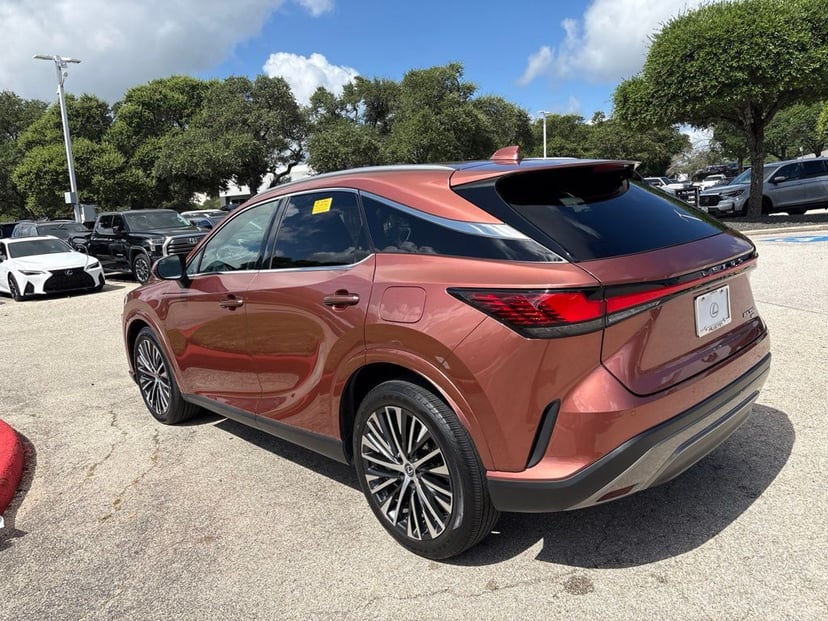 2023 LEXUS RX 350 - Image 2