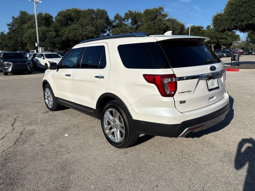 2016 Ford Explorer - Image 2