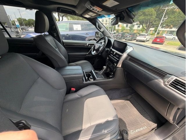 2022 LEXUS GX 460 - Image 11