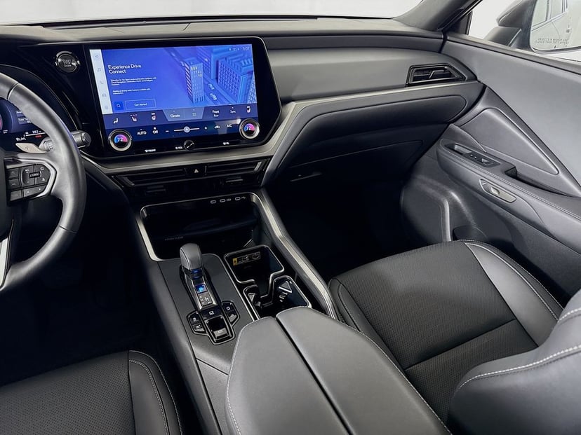 2025 LEXUS TX 350 - Image 22