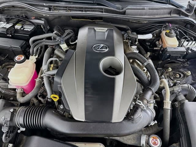 2017 LEXUS IS 200t - Image 30
