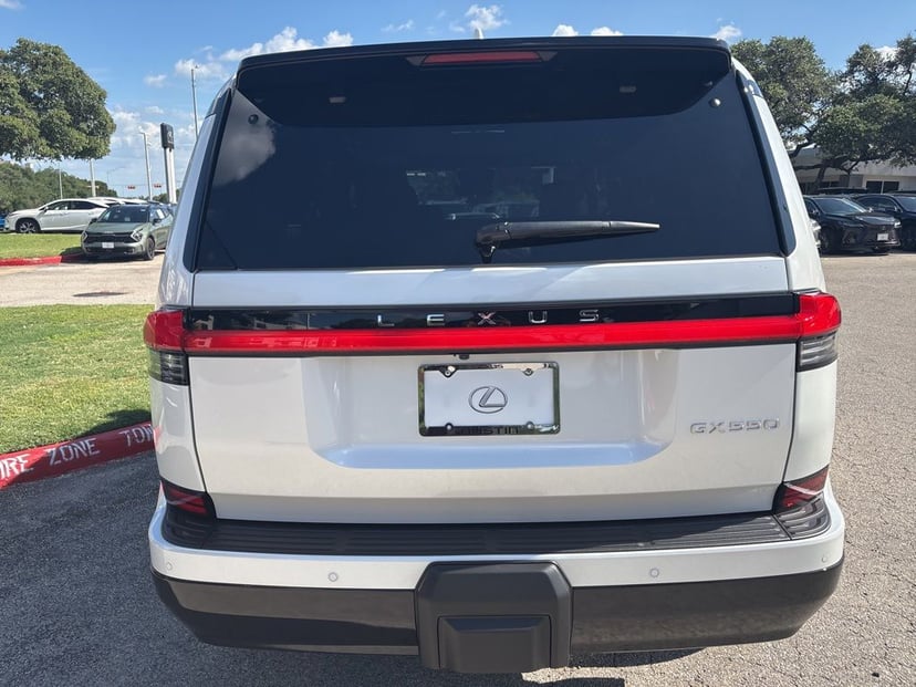 2026 LEXUS GX 550 - Image 3