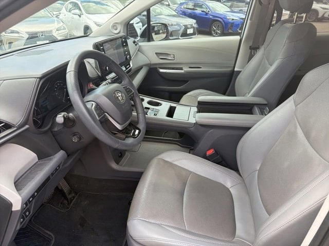 2021 Toyota Sienna - Image 9