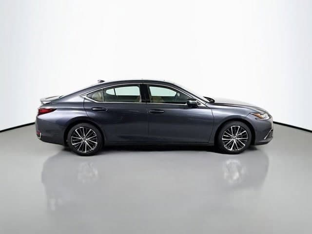 2025 LEXUS ES 300h - Image 4