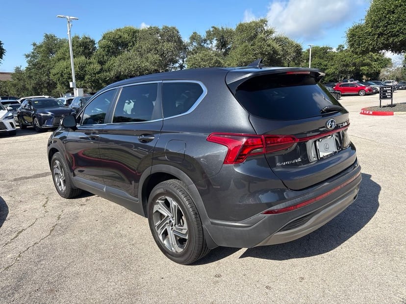 2022 Hyundai Santa Fe - Image 2