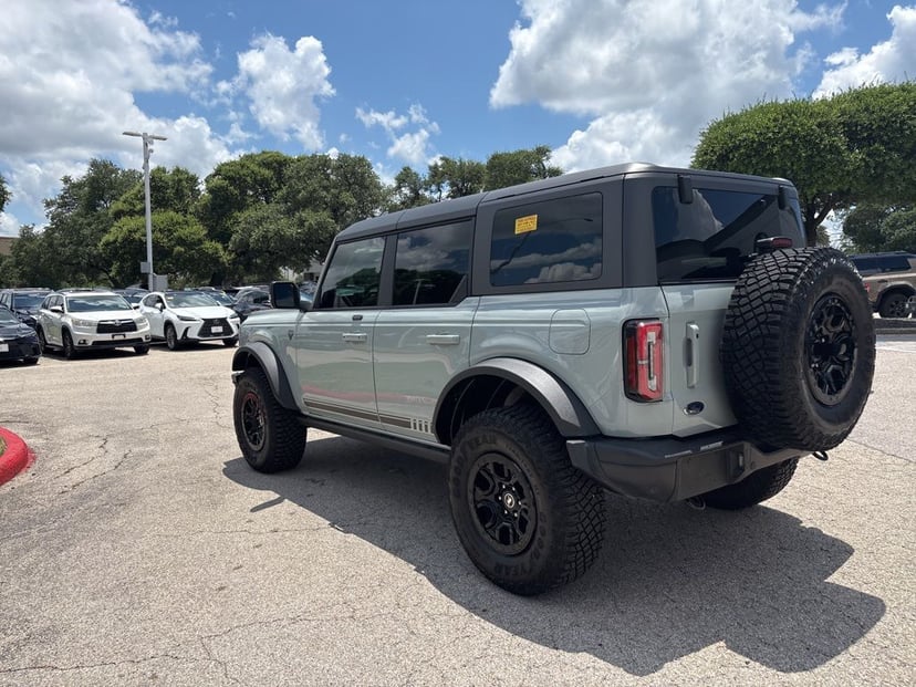 2021 Ford Bronco - Image 2