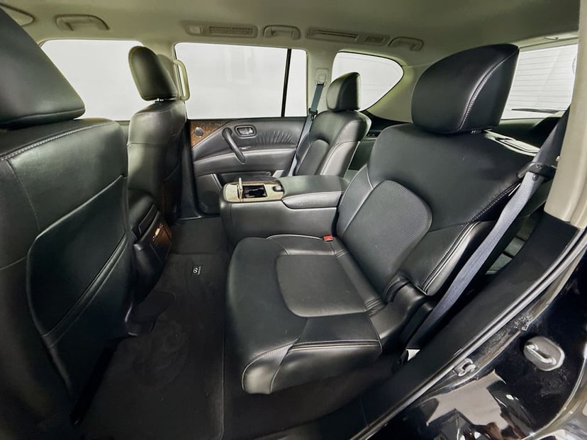 2015 INFINITI QX80 - Image 25