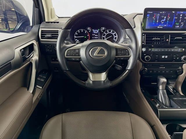 2023 LEXUS GX 460 - Image 24