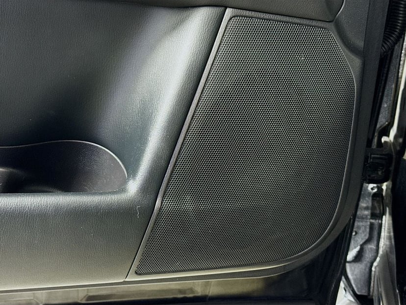 2015 INFINITI QX80 - Image 18