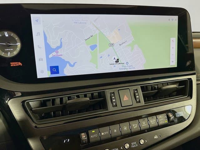 2025 LEXUS ES 300h - Image 13