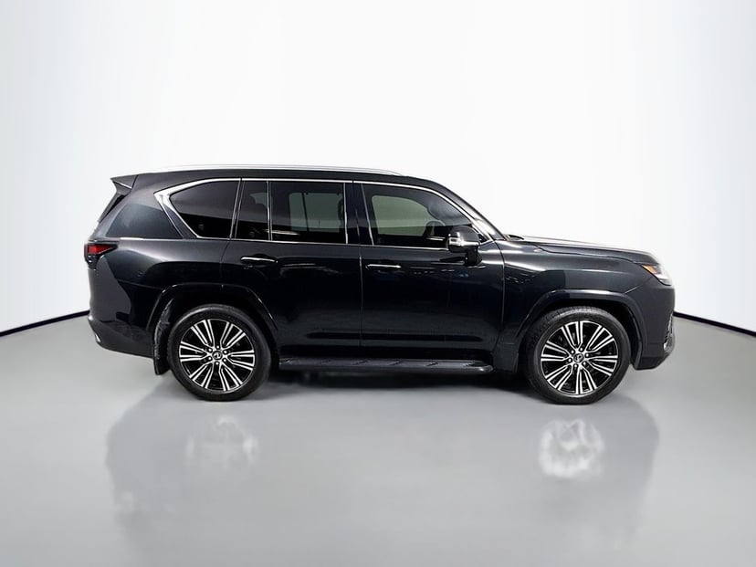 2024 LEXUS LX 600 - Image 4