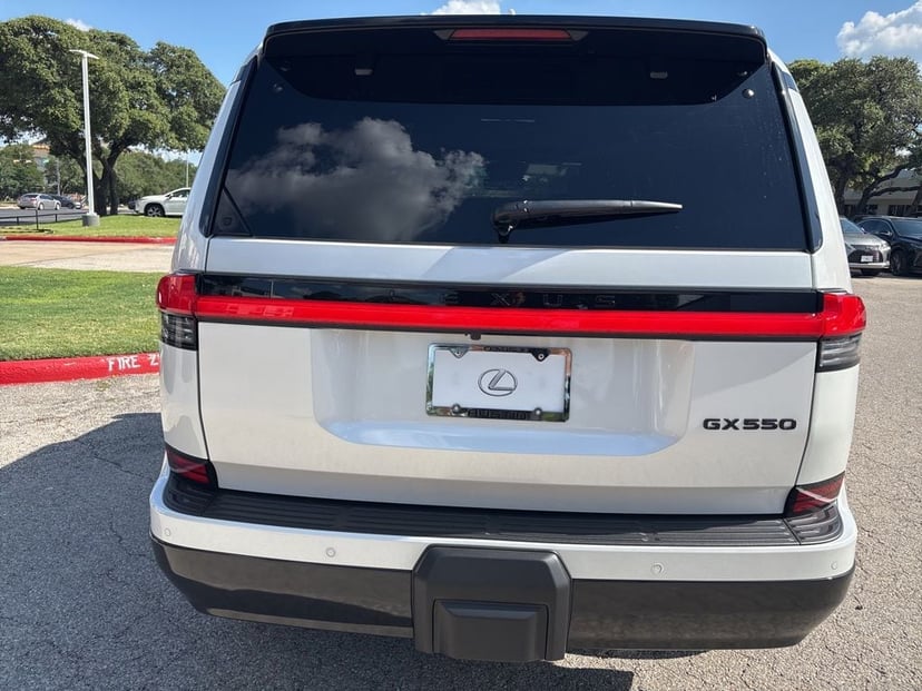 2026 LEXUS GX 550 - Image 3